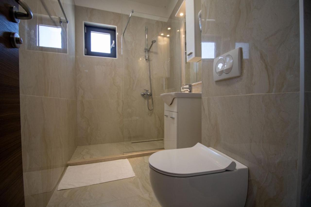 Hotel Svarog Bečići Esterno foto