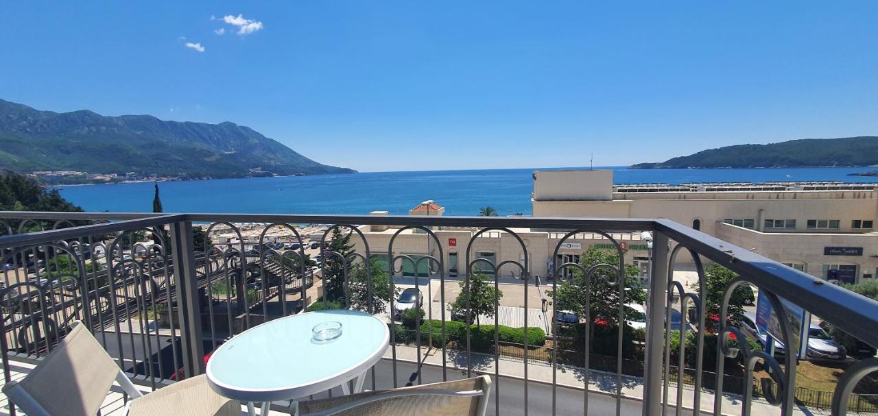 Hotel Svarog Bečići Esterno foto